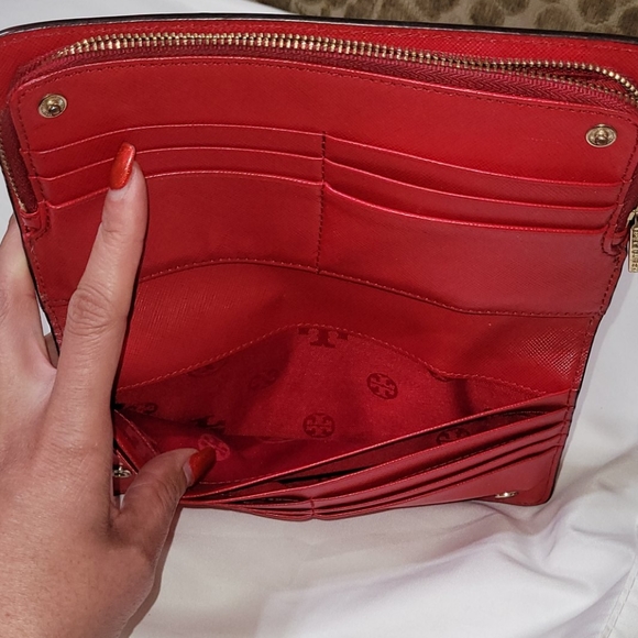 Tory Burch Red Snap Zipper Wallet - Picture 8 of 8